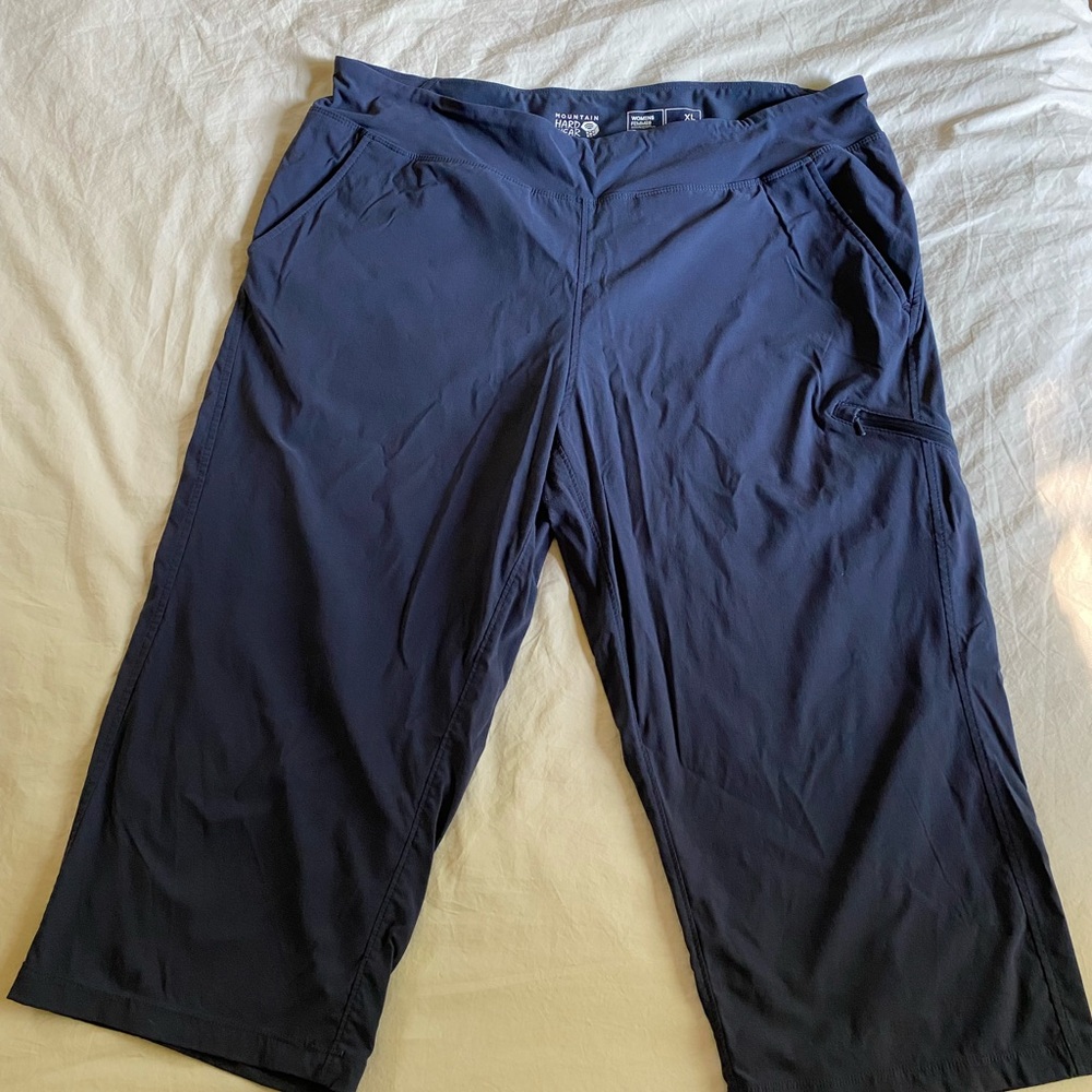 Mountain Hardwear Women's Navy capris